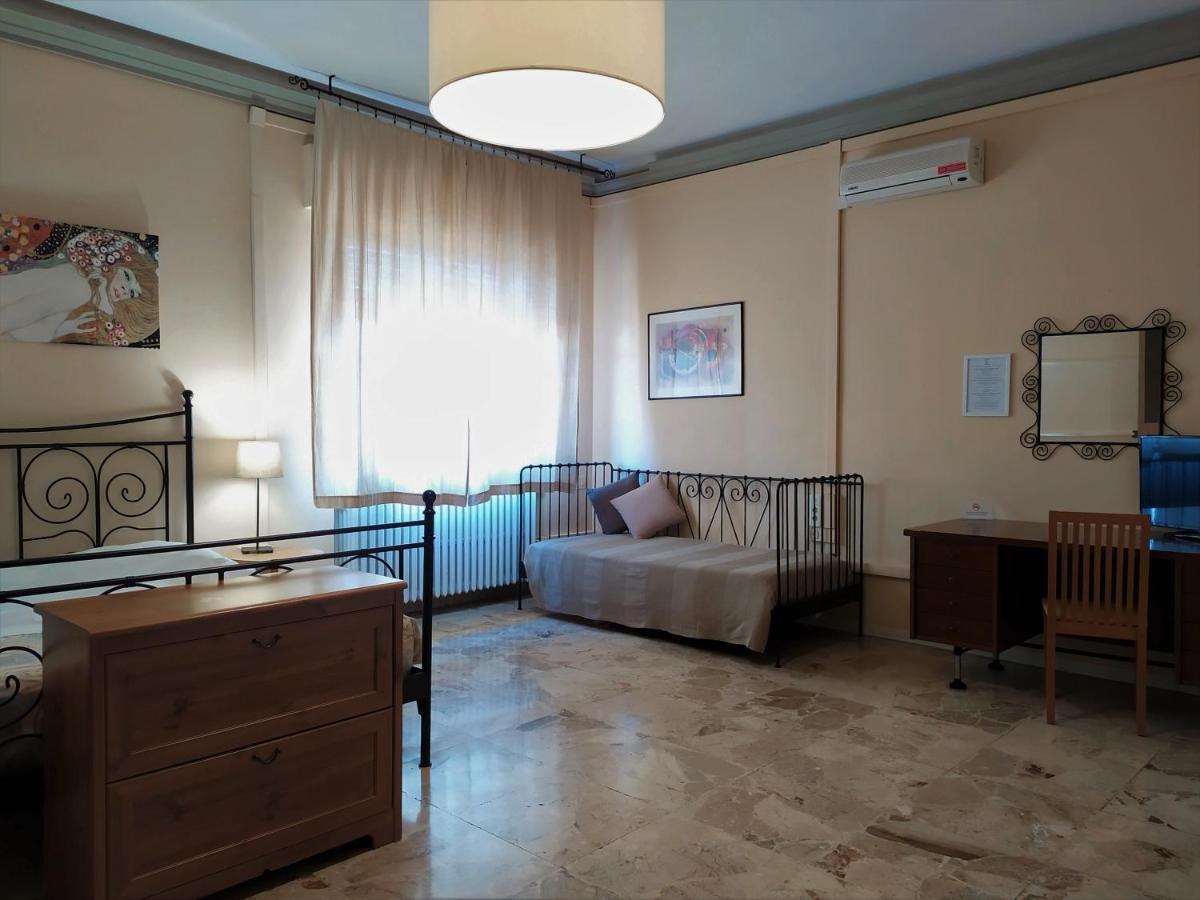 B&B Cameracaffe Centro Arezzo Exterior photo