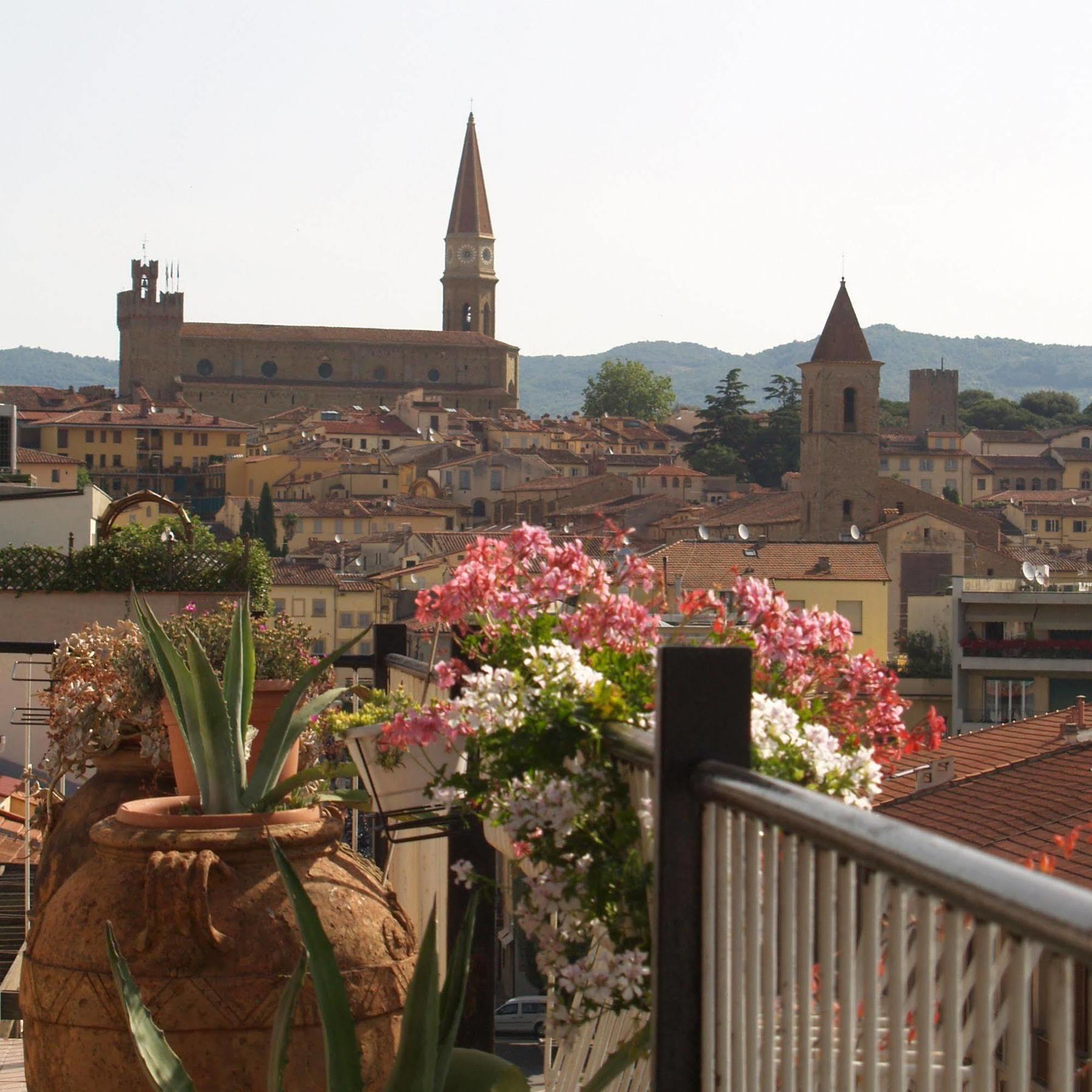 B&B Cameracaffe Centro Arezzo Exterior photo